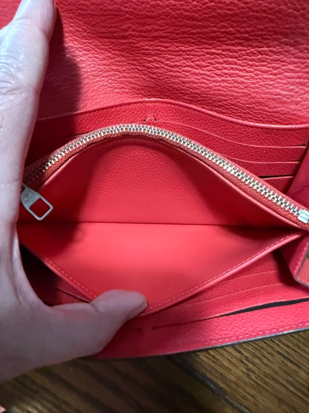 Louis Vuitton Rose Pink Sarah Wallet in Pebbled Leather - Picture 6 of 10